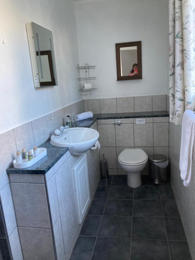 دوركينغ Bulmer Farm B&B المظهر الخارجي الصورة